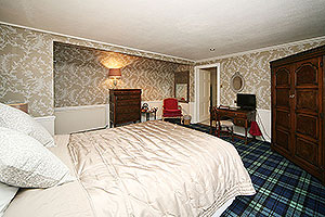 Room 21 - Master - The George Hotel